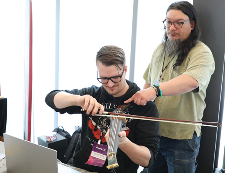 George Neufeld and Cliff Foster present the redesigned 7-string violin at the InventOR sessions.